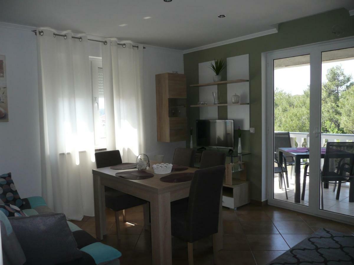 Apartments Rafaela Barbat na Rabu Bagian luar foto