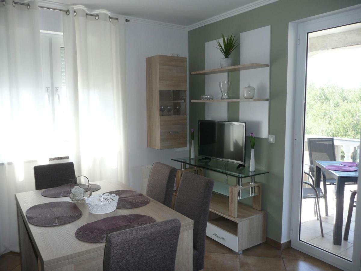 Apartments Rafaela Barbat na Rabu Bagian luar foto